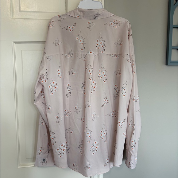 SHEIN Light Pink Floral Blouse - Picture 4 of 4